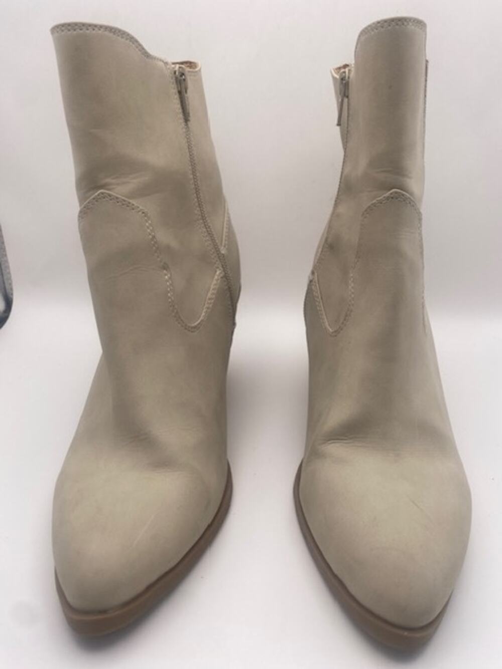 LC Lauren Conrad Western Ankle Boots Women’s 7 M Ivory Beige Block Heel Side Zip